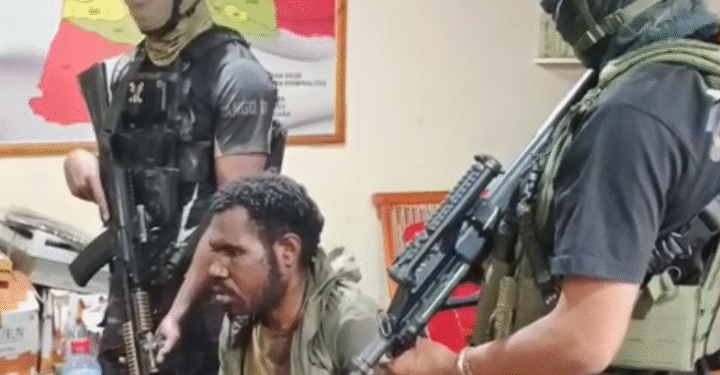 DPO KKB Roberth Wenda Ditangkap Satgas Damai Cartenz