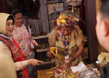 Produk Lokal Papua Pegunungan Laris Manis di Pameran Dekranas 2025: Penjualan Tembus Rp45 Juta, Stok Buah Merah,Kopi,Madu dan Noken Ludes Terjual