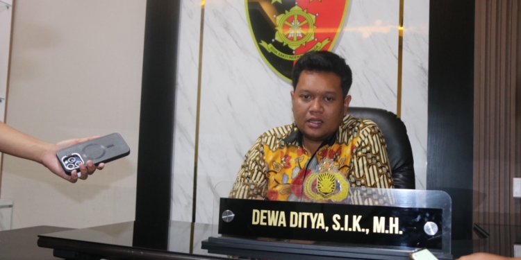 Polisi Tangkap Terduga Pelaku Pembunuhan Pemilik Usaha Laundry, Saat Hendak Kabur Menggunakan Kapal Laut di Pelabuhan Jayapura