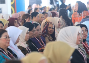 Busana Noken dan Tarian Wasiwi Curi Perhatian di Panggung Dekranas ke 45