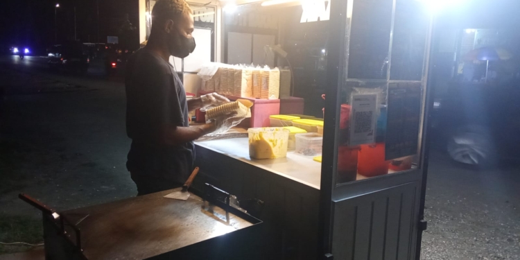 Kisah Wirson Kayame, Mahasiswa Uncen yang Kini Memiliki Dua Tempat Usaha Roti Bakar di Jayapura