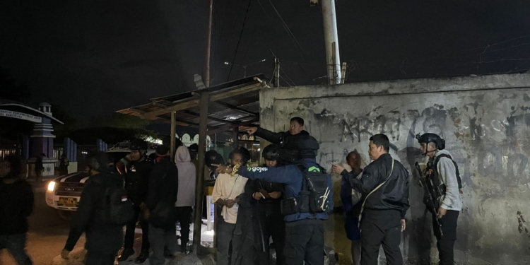 Patroli Malam, Polres Jayawijaya Amankan Miras, Narkoba, dan Sajam di Kota Wamena