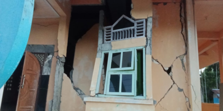 Gempa Bumi Berkekuatan 6,3 M di Sarmi Papua Mengakibatkan Bangunan Gereja Hingga Jembatan Rusak