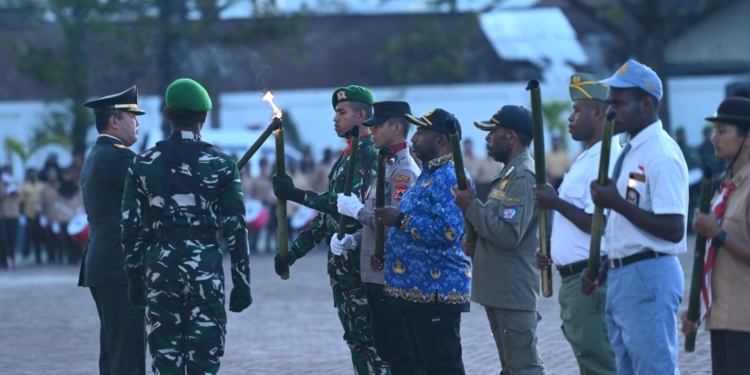 Upacara Taptu dan Pawai Obor Jadi Pembuka Rangkaian HUT ke-80 RI di Papua Pegunungan