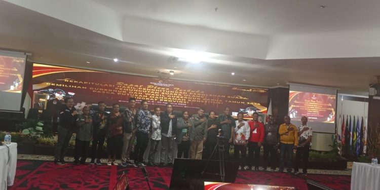 KPU Papua Gelar Pleno Rekapitulasi Hasil PSU Pilgub, Paslon BTM-CK Unggul di Kabupaten Biak