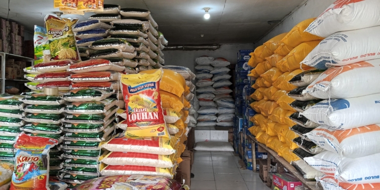 Harga Beras di Pasar Youtefa Jayapura Naik, Pedagang Trauma