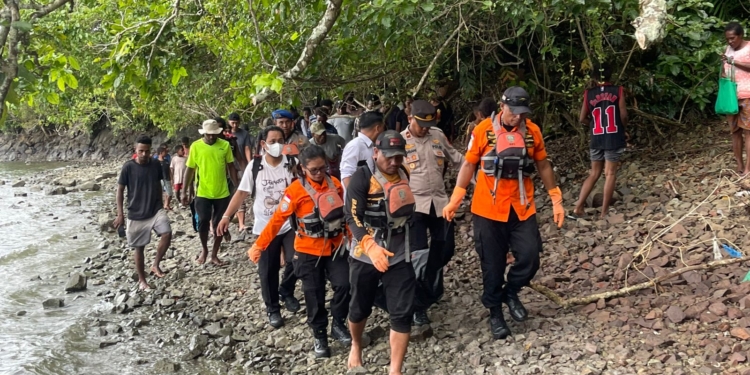 Diduga Sakit Epilepsi, Seorang Mahasiswa Ditemukan Meninggal di Pinggir Pantai Depapre Jayapura