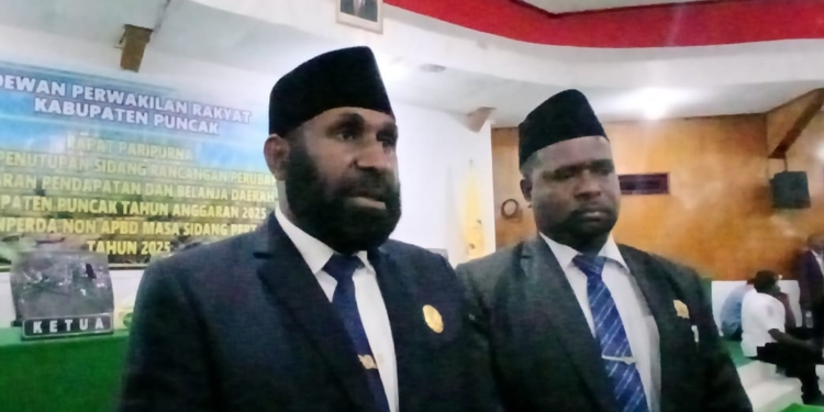 Ketua DPRK Puncak Apresiasi Prestasi Bupati Elvis Tabuni Dalam Pengelolaan APBD