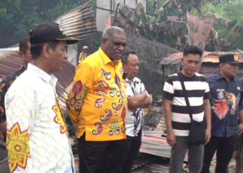 Wali Kota Jayapura Kunjungi Lokasi Kebakaran di Dok V Bawah Kelurahan Mandala