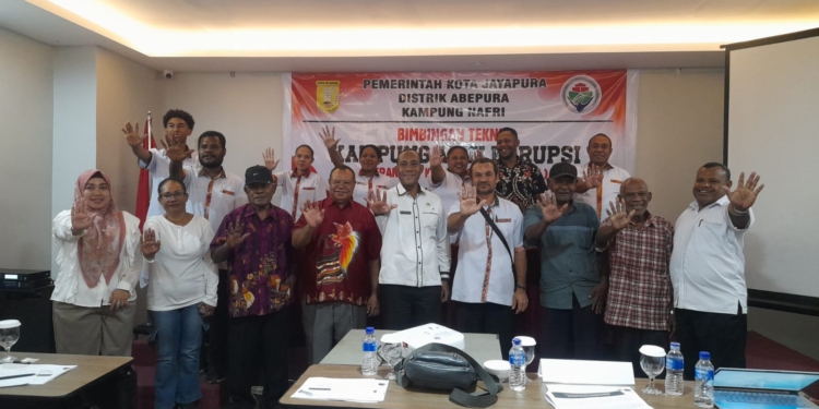 Tingkatkan Pemahaman Terkait Tata Kelola Dana Desa, Aparat Kampung Nafri Ikut Bimtek Anti Korupsi