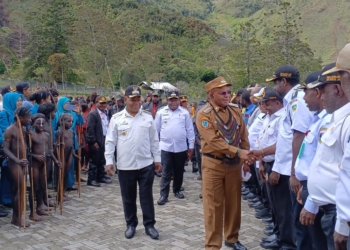 Bupati Puncak Elvis Tabuni Hadiri Rapat Kerja Gubernur di Puncak Jaya
