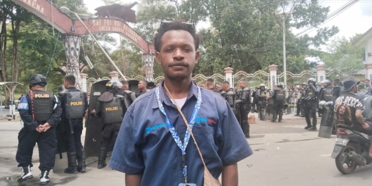 Wartawan Tribun Papua dihalang oleh Polisi Saat meliput Aksi di Jayapura