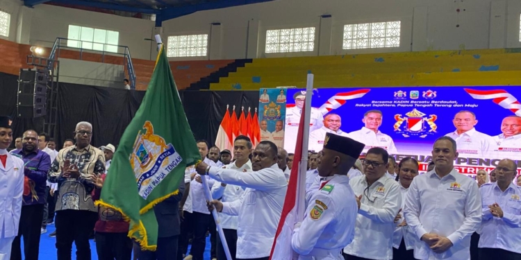 Anindya Bakrie Kukuhkan Pengurus Kadin Papua Tengah