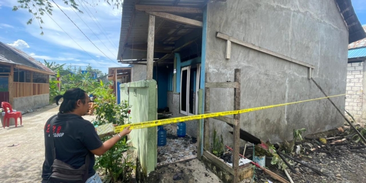 ‎Respon Cepat Polres Jayapura Tangani Kebakaran di Distrik Waibu