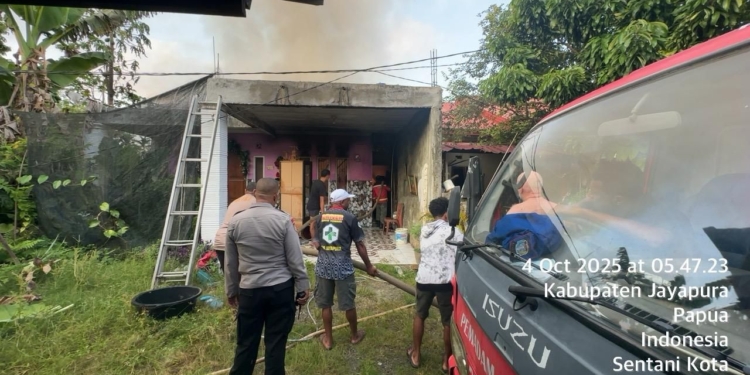 Satu Unit Rumah Dosen Uncen Hangus Terbakar di Sentani, Kerugian Capai Rp250 Juta