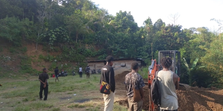 ‎Bupati Nabire Bantu Rp1 Miliar untuk Pembangunan Asrama RPM SIMAPITOWA di Jayapura