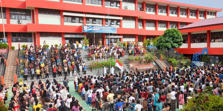 Ini Pesan Kepsek SMPN 1 Jayapura Bagi Siswa Pada Peringatan Hari Sumpah Pemuda Tahun 2025