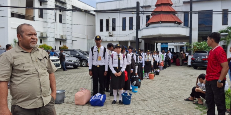 BKPP Kota Jayapura Melepas 400 CPNS Gelombang Pertama Mengikuti Diklat Prajabatan Tahun 2025