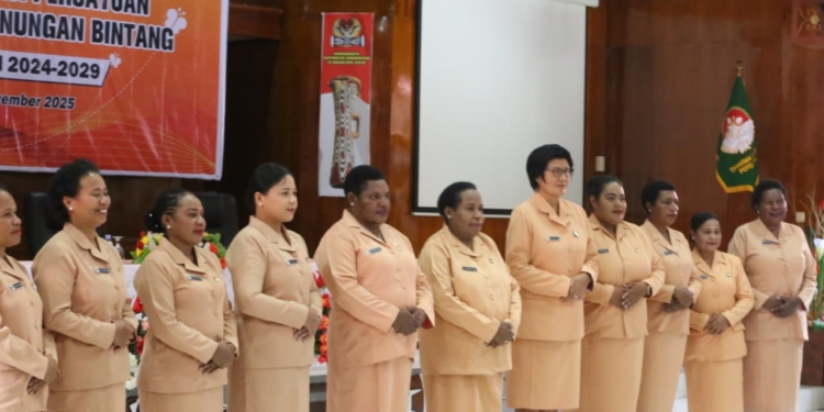 Wabup Pegubin Ajak Dharma Wanita Persatuan Jadi Garda Terdepan Pembangunan Keluarga dan Masyarakat