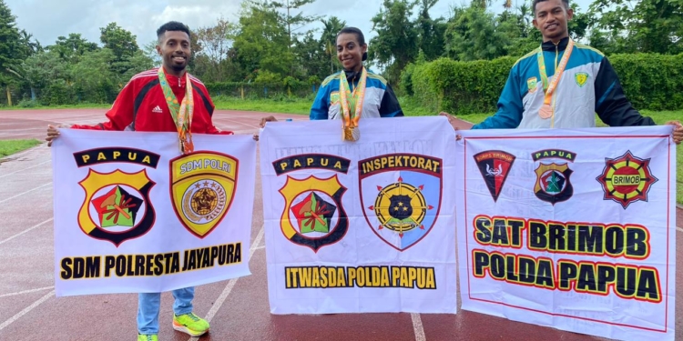 Tiga Personil Polda Papua Raih Medali Prestasi Diajang Kejurda Atletik Provinsi Papua Barat Open 2025
