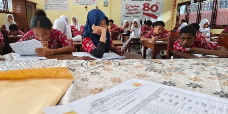 Aplikasi Telkom Pijar Sekolah, Mudahkan Siswa Ujian ASA di SMPN 9 Kota Jayapura
