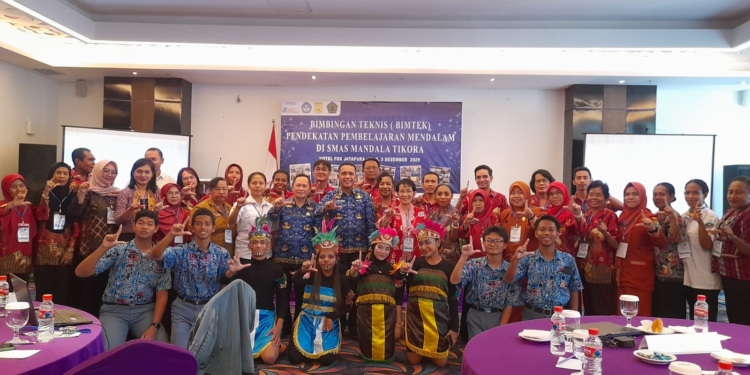 Pendekatan Pembelajaran Mendalam, SMAS Mandala Trikora Jayapura Gelar Bimtek Bagi Guru-Guru