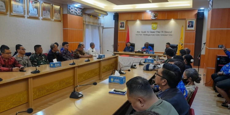 Resmi Dikelola Pemkot Jayapura, DPRK Harapkan Pasar Mama Papua Jadi Pusat Oleh-Oleh Ikan Asar di Jayapura