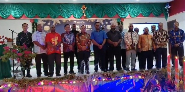 Bupati Yalimo Hadiri Ibadah Natal Bank Papua Elelim, Ajak Perkuat Pelayanan dan Damai di Tahun 2026