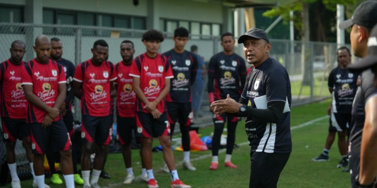 RD Minta Pemain Persipura Tampil Enjoy dan Fokus Saat Menjamu PSS Sleman