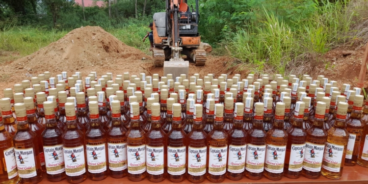 840 Botol Miras Ilegal Dimusnahkan di Jayapura, Polisi Tegaskan Komitmen Jaga Kamtibmas