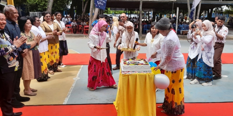 HUT ke-29 SMA Negeri 4 Jayapura, Kadis Pendidikan Tekankan Prestasi Harus Sejalan dengan Karakter