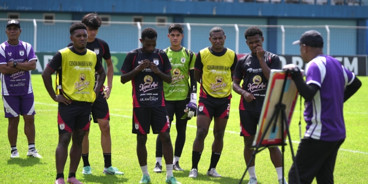 Waspada di Kandang Persiku, Persipura Bidik Poin Penting di Kudus