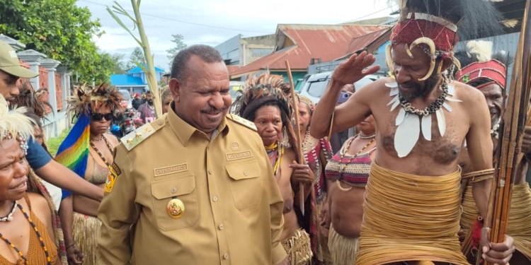 Wagub Papua Pegunungan Ones Pahabol Ajak Pers Hadirkan Jurnalisme Menyejukkan dan Bermutu