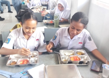 523 Siswa SNK Pariwisata Papua Terima Makan Bergizi Gratis, Kepsek: “Meringankan Ekonomi Orangtua”