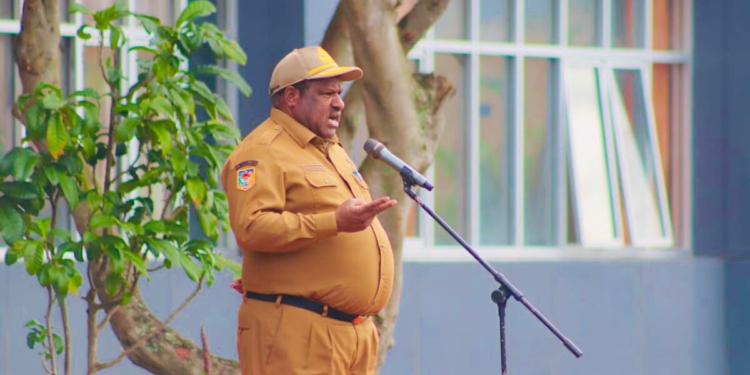 Apel Pagi Pemprov Papua Pegunungan, Asisten II Tekankan Disiplin ASN dan Percepatan Laporan Kinerja