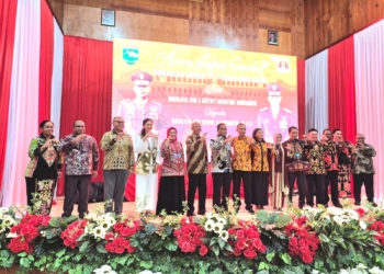 Sekda Puncak Nenu Tabuni Hadiri Lepas Sambut Dandrem 173/PVB, Tekankan Pentingnya Stabilitas Keamanan