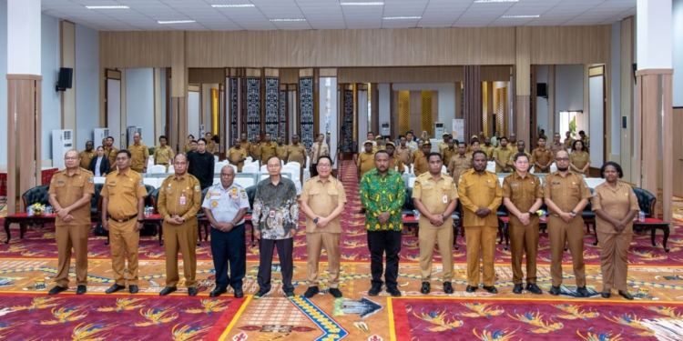 Sekda Papua Tengah Buka Lokakarya Penyusunan Roadmap PAD Berbasis Potensi Daerah