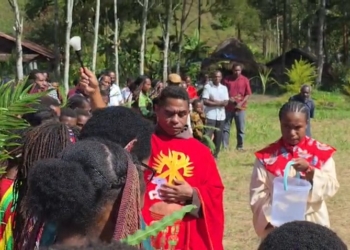 Meriah dan Penuh Sukacita, Umat Paroki Bunda Maria Pikhe Rayakan Minggu Palma Bersama