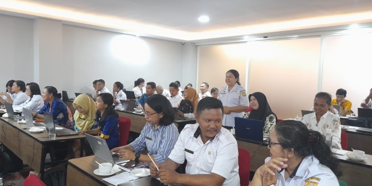 Tingkatkan Mutu TKA, Disdikbud Jayapura Latih Guru SMP Susun Soal Literasi-Numerasi