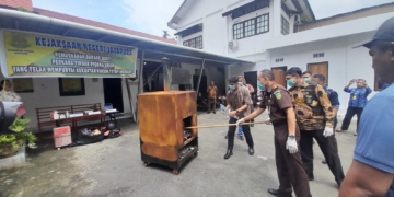 Kejari Jayapura Musnahkan Barang Bukti 40 Perkara Pidana Umum yang Telah Inkrah