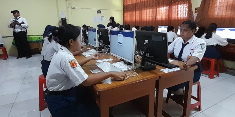 Keterbatasan Sarpras, TKA SMPN 2 Jayapura Digelar Tiga Sesi dalam Dua Gelombang