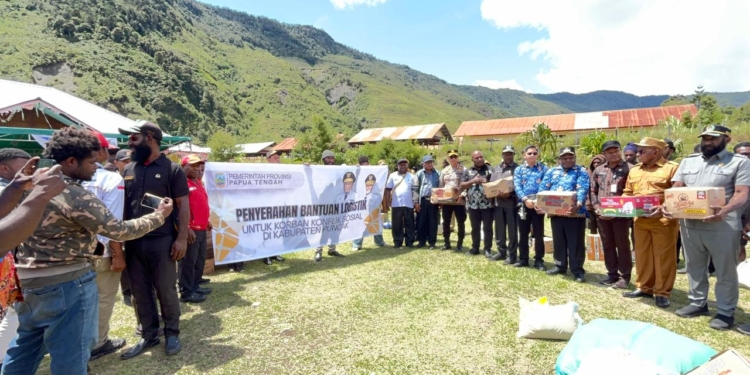 Gerak Cepat, Tim Gabungan OPD Papua Tengah Salurkan Bantuan ke Mulia Puncak Jaya