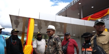 Bupati Elvis Tabuni Tinjau Persiapan Peresmian Guest House dan Pameran Pembangunan Puncak