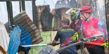 Delapan Rumah di Dok VIII Jayapura Hangus Terbakar, Polisi Pasang Garis Polisi dan Selidiki Penyebab
