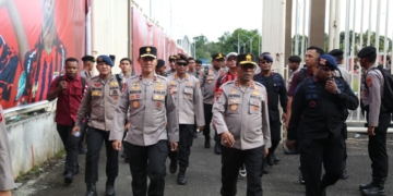 Polisi Gerak Cepat Lakukan Penanganan Kericuhan Usai Laga Playoff Persipura Vs Adyaksa Fc Di Stadion Lukas Enembe