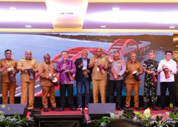 Gubernur Meki Nawipa Ajak Seluruh Kepala Daerah Se-Papua Singkirkan Ego Demi Persatuan Di Tanah Papua