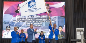 Wagub Papua Tengah Lantik dan Kukuhkan BAMAGNAS Papua Tengah, Deinas Geley Serukan Kolaborasi Bangun SDM Papua
