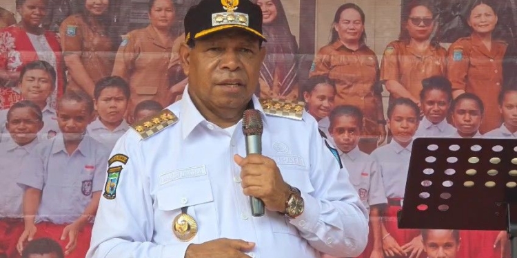 Pendidikan Prioritas, Bupati Yalimo Ancam Sanksi Tegas Tenaga Pendidik Malas