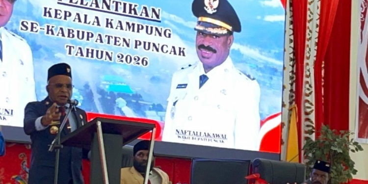 Bupati Elvis Tabuni Tegas: Tak Ada Lagi ASN Rangkap Jabatan Kepala Kampung di Puncak