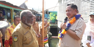 Tinjau Kawasan Pemukiman Tanjung Ria, Mendagri Soroti Soroti Sanitasi hingga Akses Air Bersih